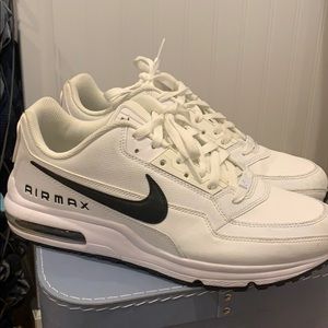 Nike airmax sneakers